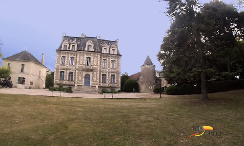 Camping Château de la Rolandière - Trogues